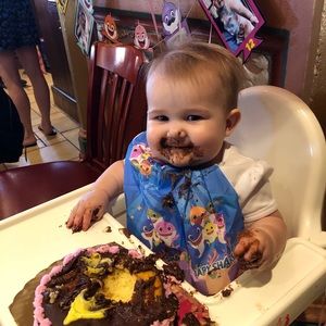 Meet your Posher, Laura